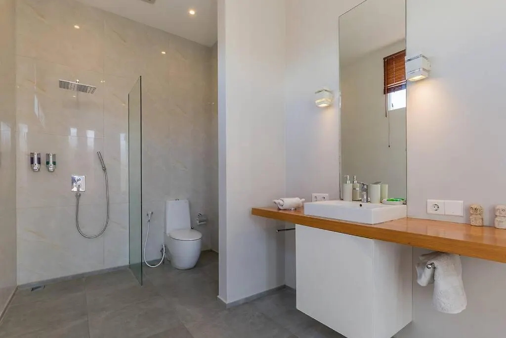 Villa Serenity: Modern Design Luxury 12M Pool And Bbq Seminyak
